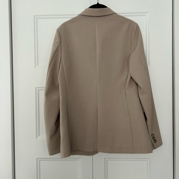 Uniqlo Blazer - Picture 2 of 3